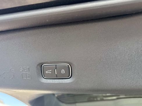 Certified 2025 Ford Expedition Active AWD/4WD image 8