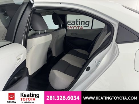 Used 2025 Toyota Corolla LE FWD image 17