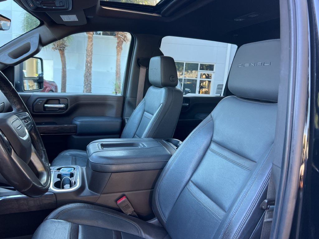 Used 2020 GMC Sierra 2500 Denali w/ Denali Ultimate Package AWD/4WD image 11