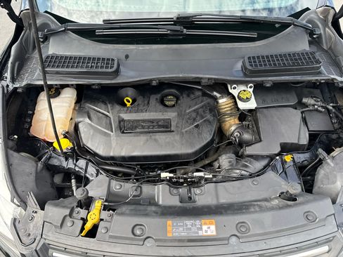 Used 2016 Ford Escape SE w/ SE Cold Weather Package AWD/4WD image 16