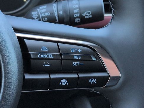 New 2026 MAZDA MAZDA3 Hatchback w/Premium Plus Pkg image 25