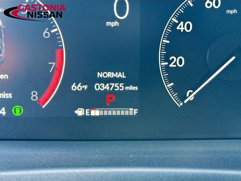 Used 2023 Honda Pilot Touring image 15