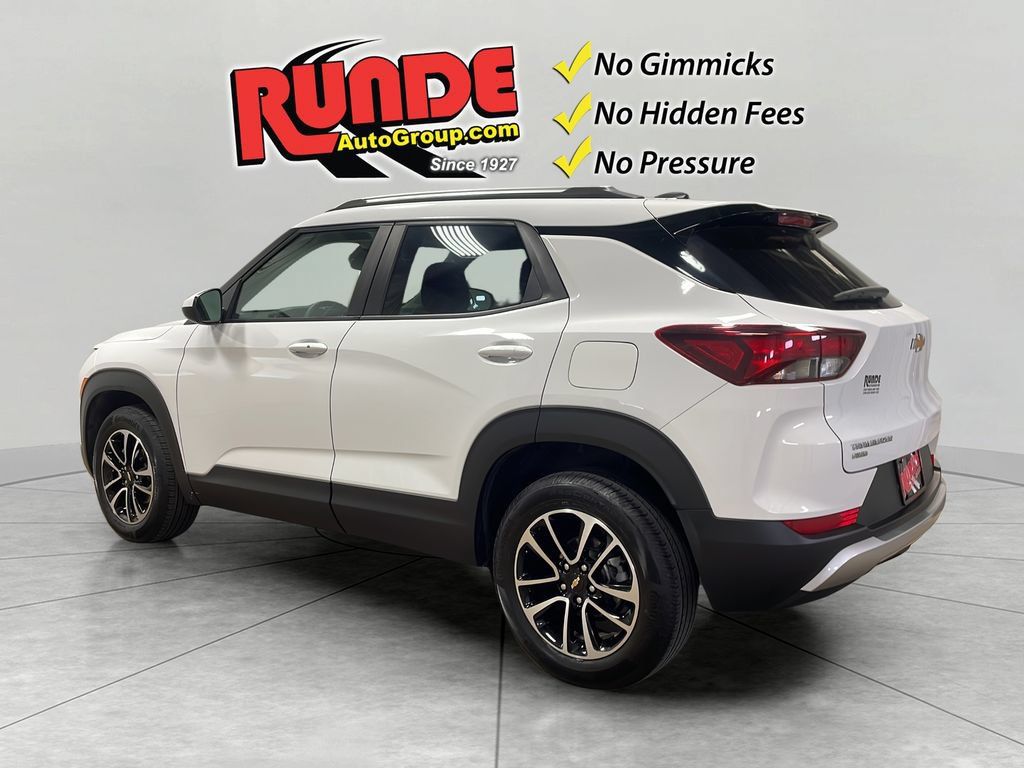 Used 2025 Chevrolet TrailBlazer LT AWD/4WD image 4