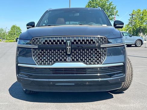 New 2026 Lincoln Navigator L Reserve AWD/4WD image 5