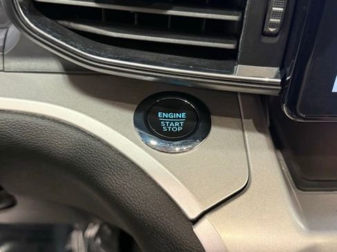 Certified 2022 Ford Explorer XLT w/ Equipment Group 202A image 18