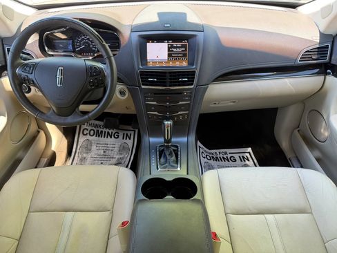 Used 2017 Lincoln MKT AWD image 22