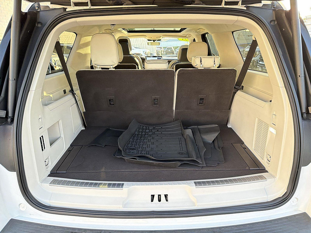 Used 2023 Lincoln Navigator L Black Label AWD/4WD image 26