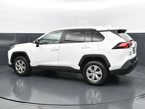 Used 2023 Toyota RAV4 LE FWD image 3