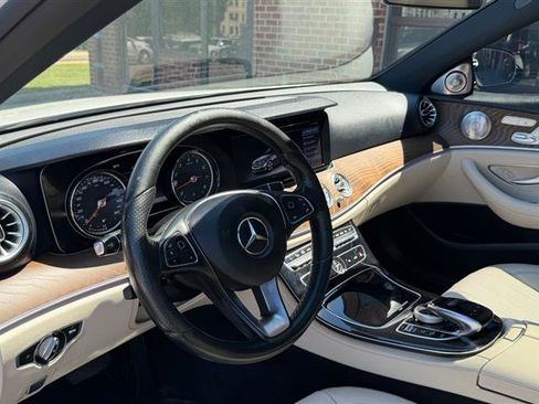 Used 2017 Mercedes-Benz E 300 image 28