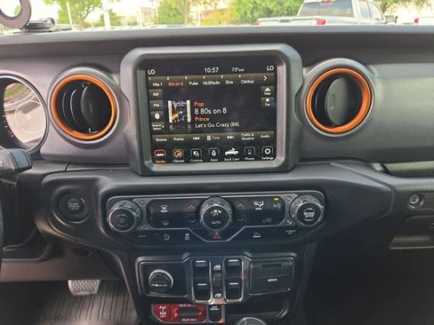 Used 2022 Jeep Gladiator Mojave w/ Trailer Tow Package AWD/4WD image 25