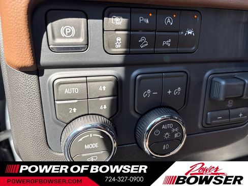 New 2026 Chevrolet Suburban High Country AWD/4WD image 10
