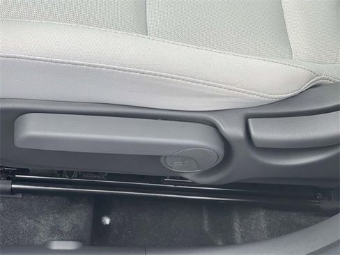 Certified 2025 Hyundai Kona SE image 13