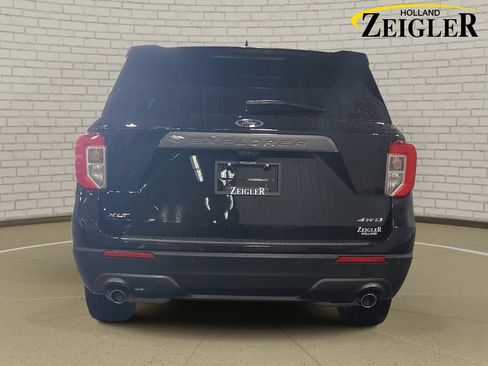 Used 2022 Ford Explorer XLT w/ Equipment Group 202A AWD/4WD image 6