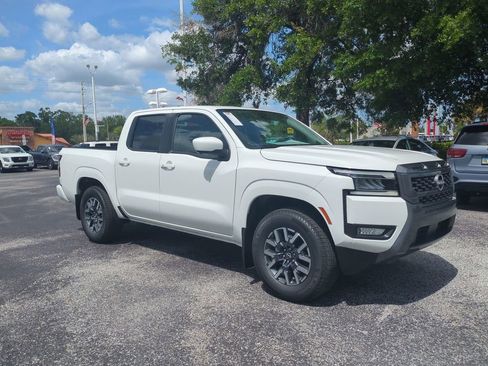 New 2025 Nissan Frontier SL image 2