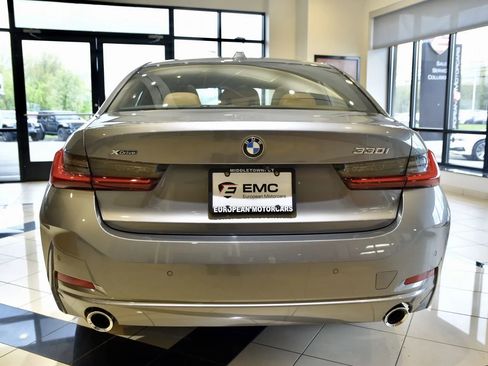 Used 2023 BMW 330i xDrive Sedan w/ Driving Assistance Package AWD/4WD image 5