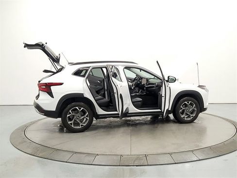 Used 2024 Chevrolet Trax LT w/ Driver Confidence Package image 15