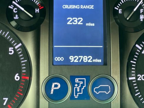 Used 2017 Lexus GX 460 Premium w/ Premium Package image 23