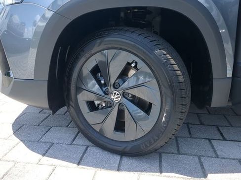 Certified 2025 Volkswagen Taos S FWD image 30