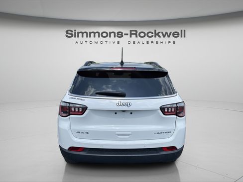 Used 2025 Jeep Compass Limited AWD/4WD image 4