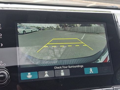 Used 2024 Honda Odyssey Touring image 18