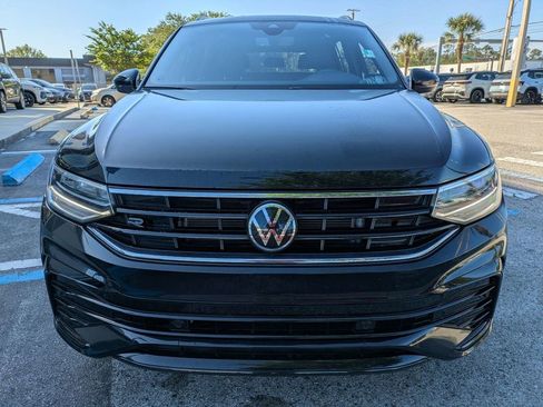 Certified 2024 Volkswagen Tiguan SE R-Line image 9