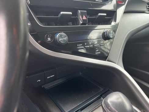 Used 2023 Toyota Camry SE image 23