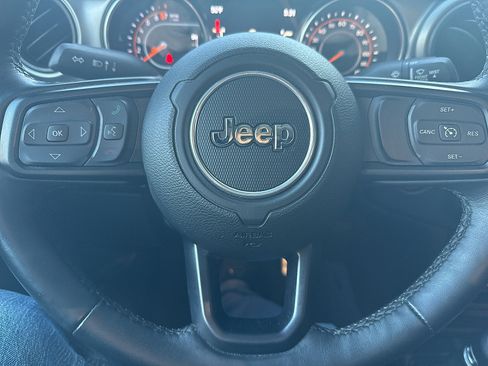 Used 2020 Jeep Gladiator Sport w/ Quick Order Package 24S image 43