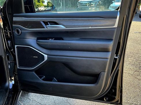 Used 2024 Jeep Wagoneer Series III image 24