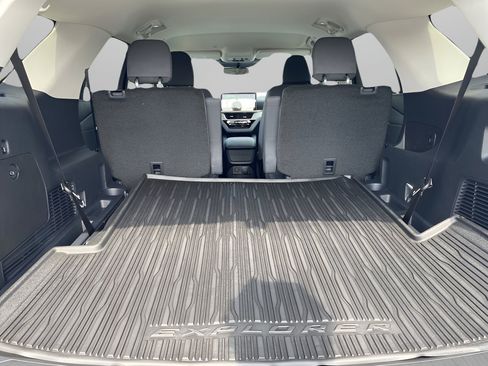 New 2026 Ford Explorer Active image 8