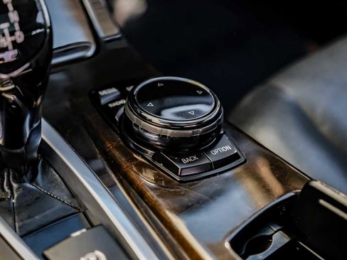 Used 2016 BMW 528i Sedan image 23