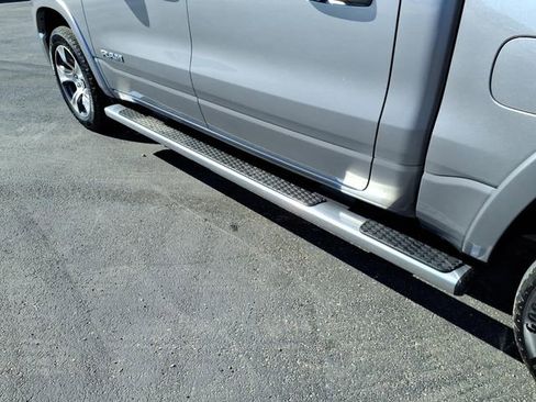 Used 2022 RAM 1500 Laramie AWD/4WD image 17
