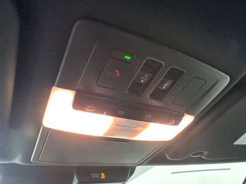 New 2025 Mitsubishi Outlander SEL image 33