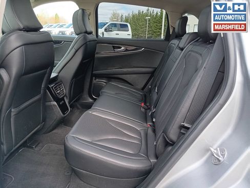 Used 2023 Lincoln Nautilus Reserve AWD/4WD image 28