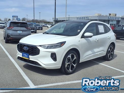 Certified 2023 Ford Escape ST-Line Select w/ Tech Pack #2 AWD/4WD image 1