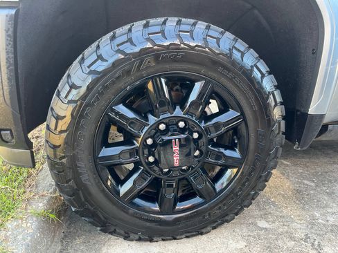 Used 2024 GMC Sierra 2500 AT4 w/ AT4 Premium Plus Package AWD/4WD image 7