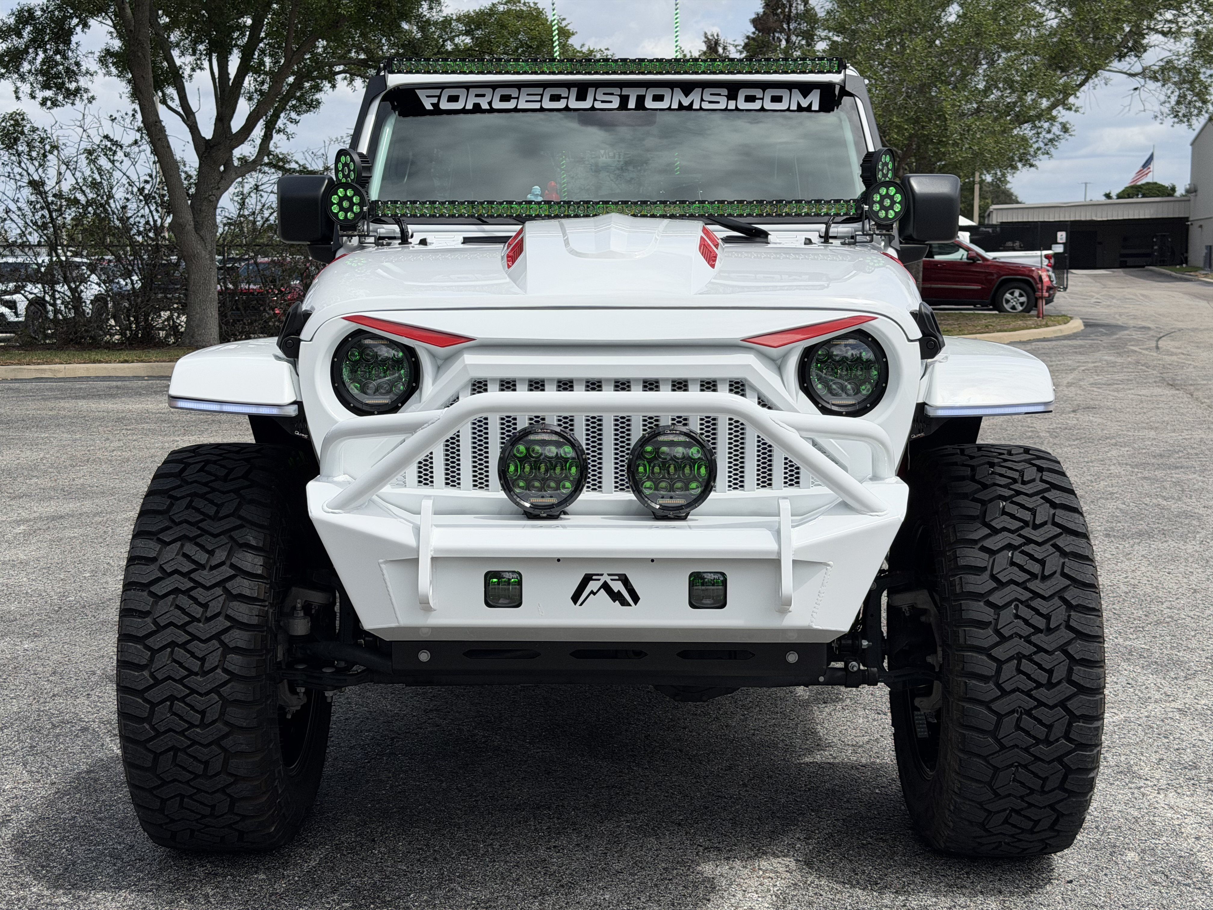 Used 2025 Jeep Wrangler Unlimited Sahara AWD/4WD image 9