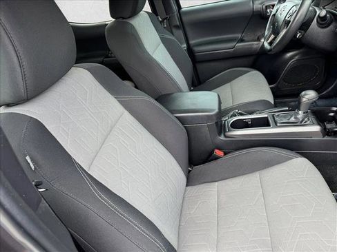 Used 2023 Toyota Tacoma TRD Off-Road image 19