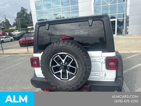 Used 2025 Jeep Wrangler Unlimited Rubicon AWD/4WD image 12