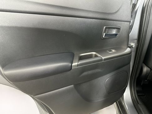 Used 2024 Mitsubishi Outlander Sport SE image 25