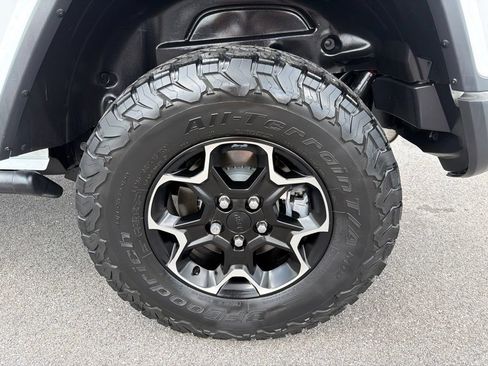 Used 2021 Jeep Wrangler Unlimited Rubicon 4xe w/ Cold Weather Group AWD/4WD image 12