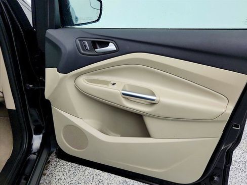 Used 2016 Ford Escape Titanium image 26