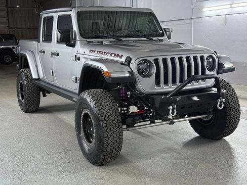 Used 2020 Jeep Gladiator Rubicon image 3
