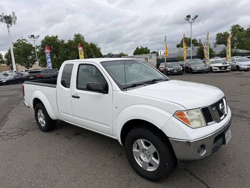 Used 2006 Nissan Frontier SE image 4