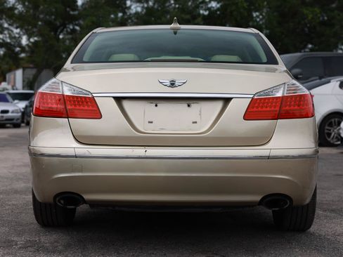 Used 2011 Hyundai Genesis 3.8 RWD image 7