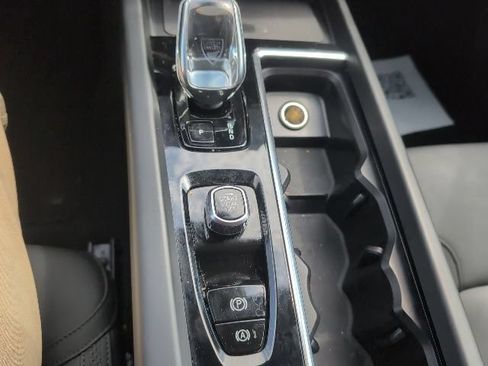 Used 2026 Volvo XC60 B5 Plus AWD/4WD image 22