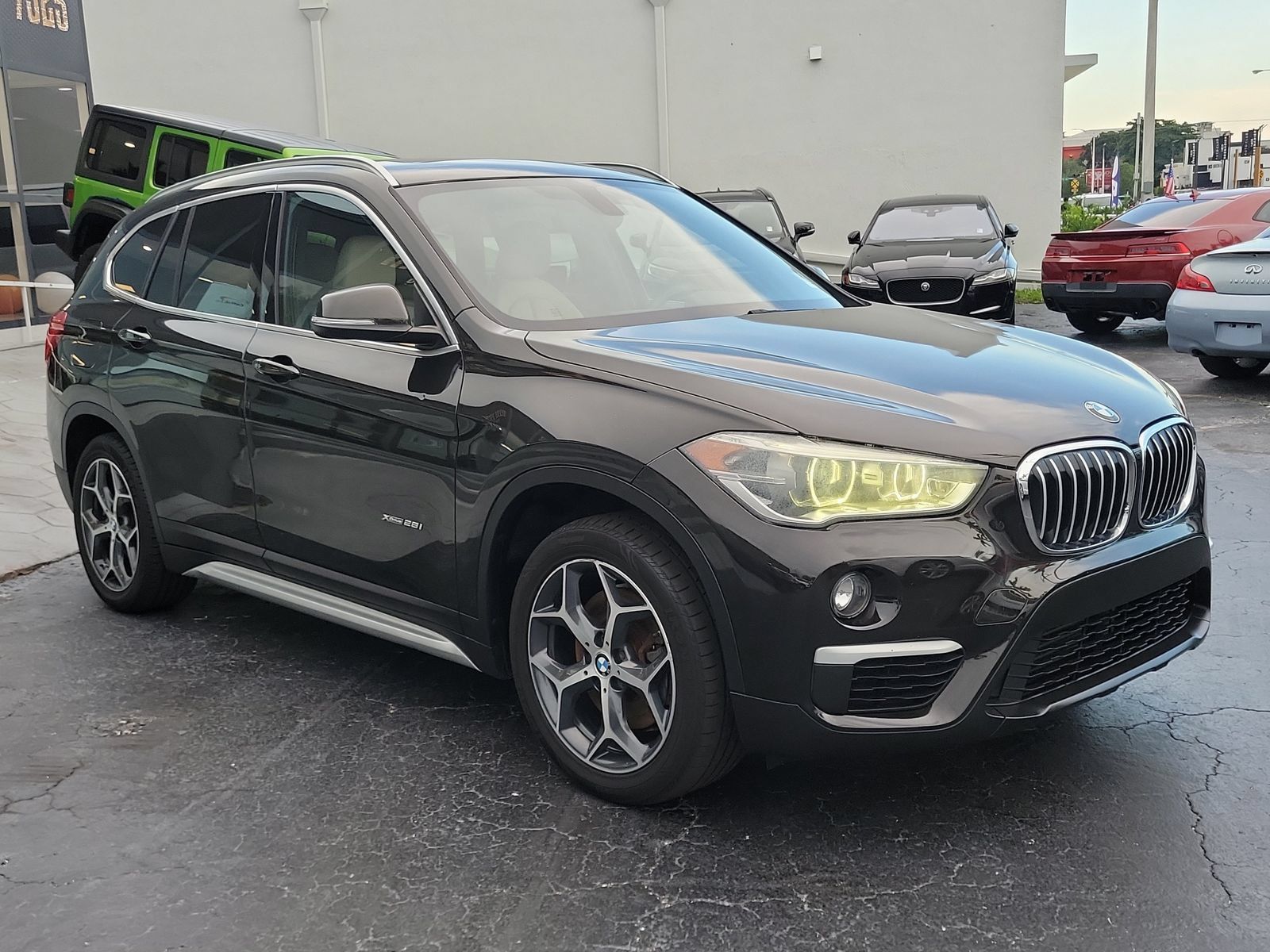 Used 2018 BMW X1 xDrive28i AWD/4WD image 3