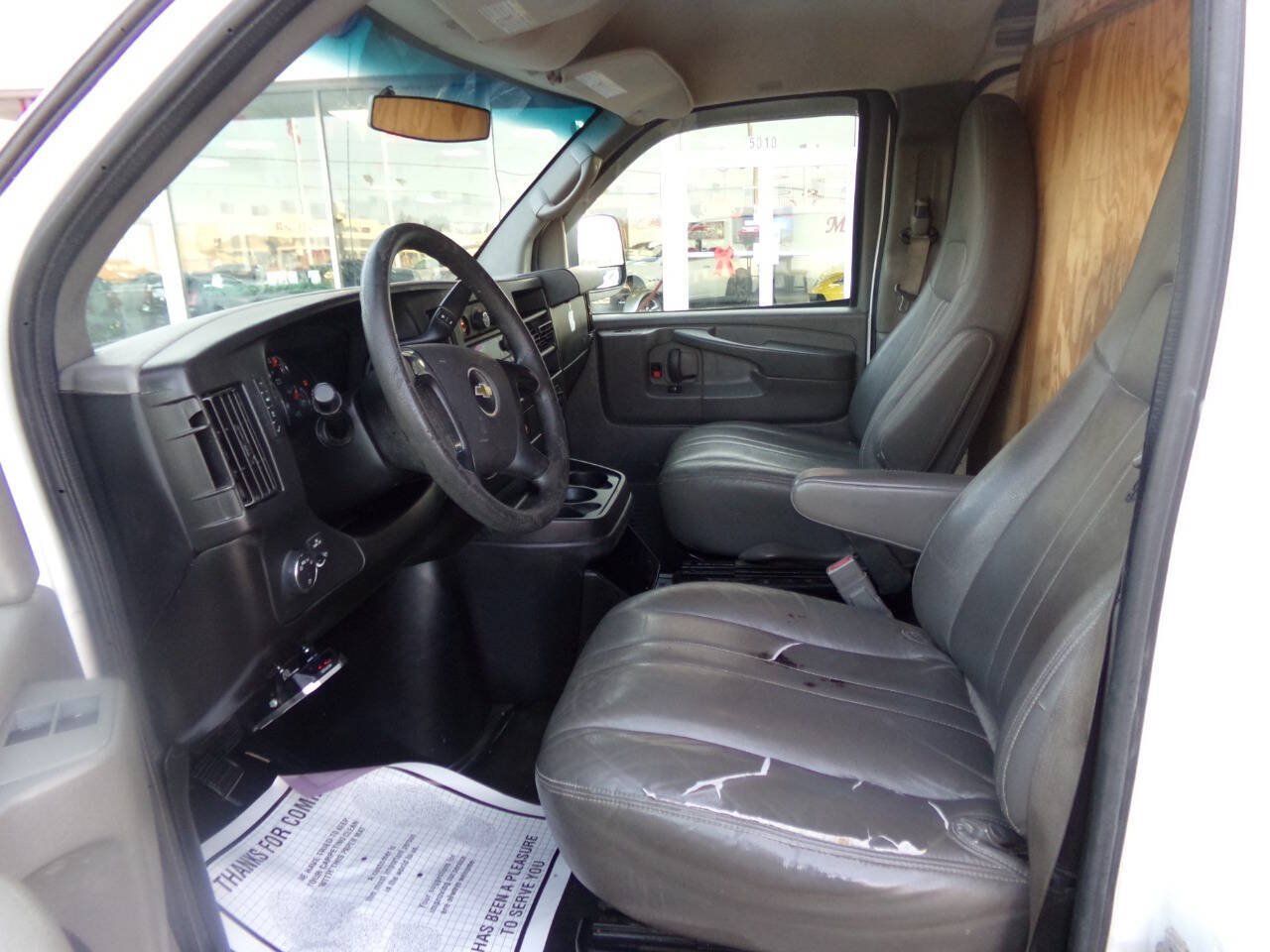 Used 2015 Chevrolet Express 2500 RWD image 21