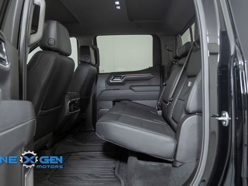 Used 2025 GMC Sierra 1500 Denali w/ Technology Package AWD/4WD image 28