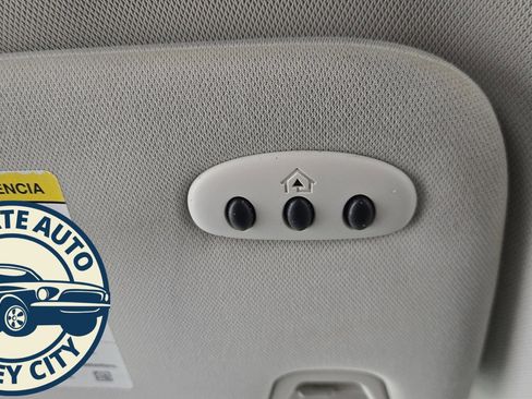 Used 2015 Ford Edge Titanium image 29