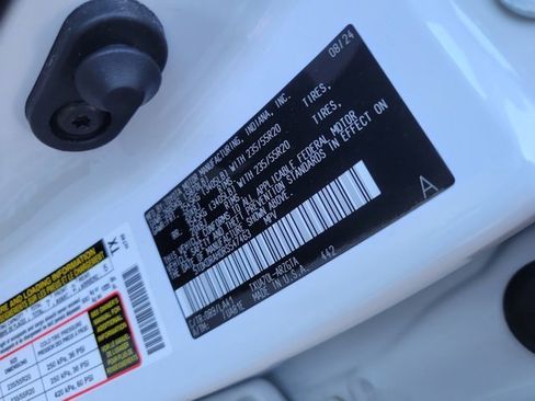 Used 2024 Toyota Highlander Platinum image 13